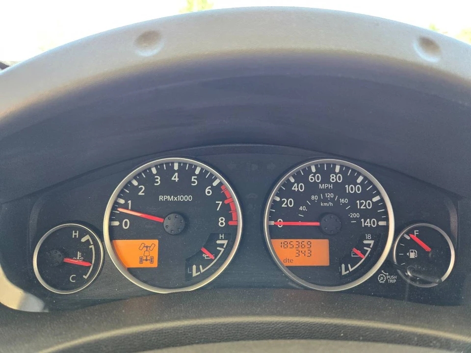 2006 Nissan Frontier 2nd Gen - Image 12 of 23