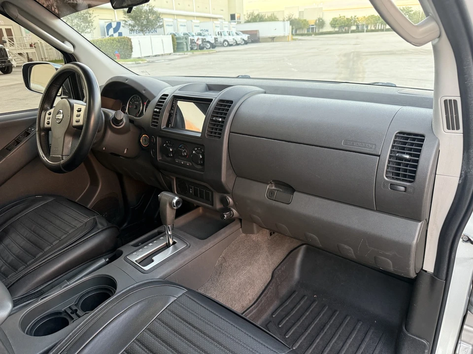 2006 Nissan Frontier 2nd Gen - Image 10 of 21