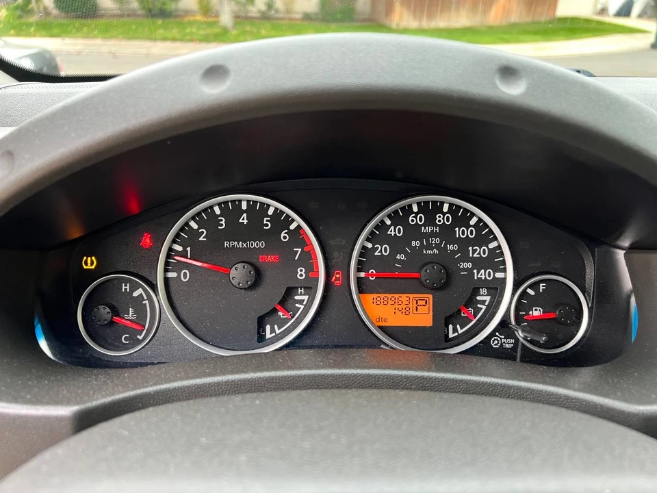 2006 Nissan Frontier 2nd Gen - Image 11 of 17