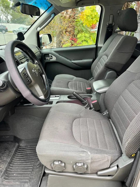 2006 Nissan Frontier 2nd Gen - Image 10 of 17
