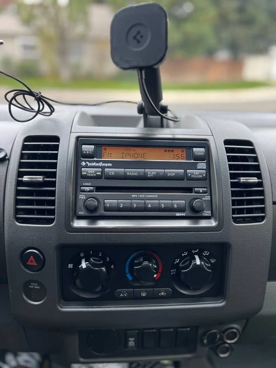 2006 Nissan Frontier 2nd Gen - Image 15 of 17