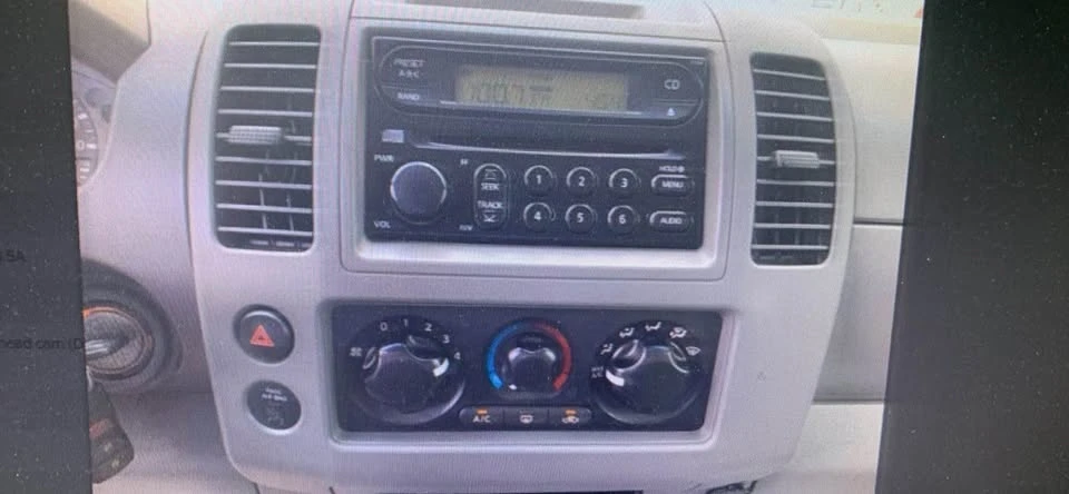 2006 Nissan Frontier 2nd Gen - Image 13 of 18