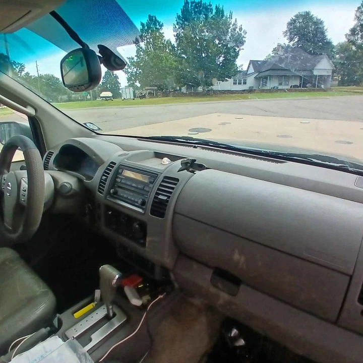 2006 Nissan Frontier 2nd Gen - Image 4 of 9