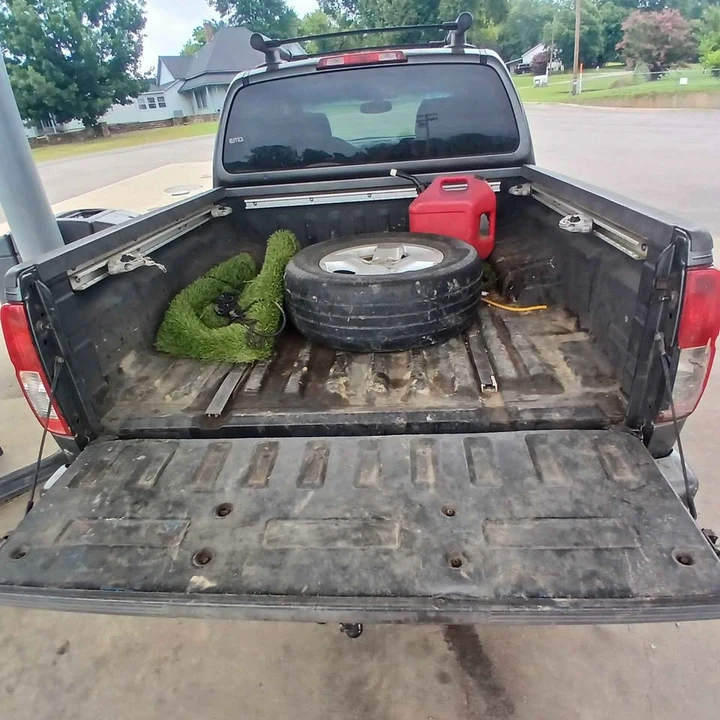 2006 Nissan Frontier 2nd Gen - Image 5 of 9