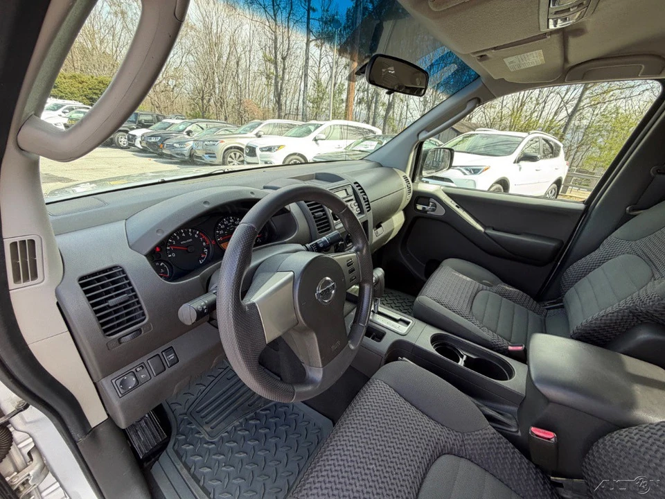 2006 Nissan Frontier 2nd Gen - Image 11 of 12