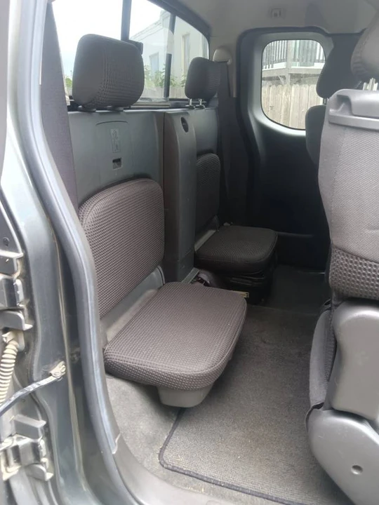 2006 Nissan Frontier 2nd Gen - Image 7 of 16