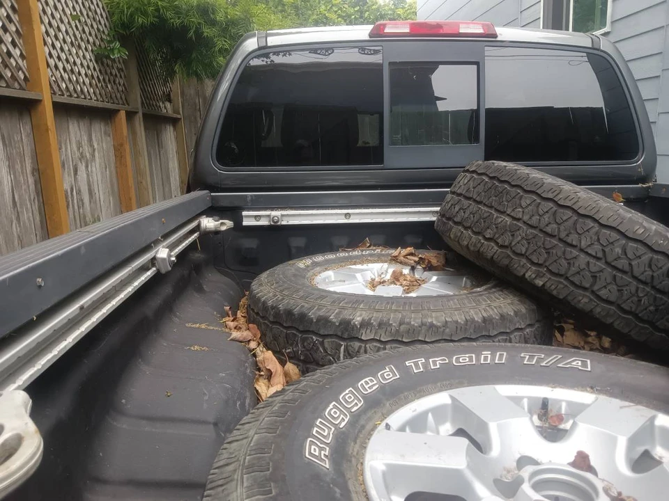 2006 Nissan Frontier 2nd Gen - Image 4 of 16
