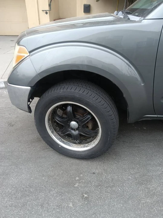2006 Nissan Frontier 2nd Gen - Image 13 of 16