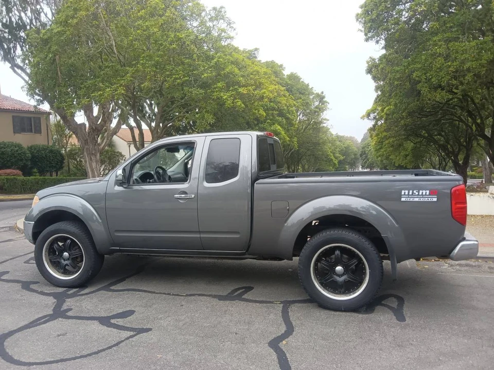 2006 Nissan Frontier 2nd Gen - Image 2 of 16