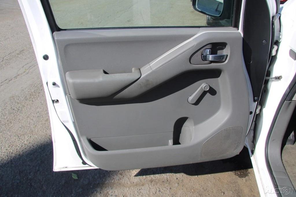 2006 Nissan Frontier 2nd Gen - Image 13 of 21