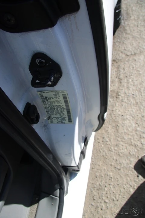 2006 Nissan Frontier 2nd Gen - Image 12 of 21