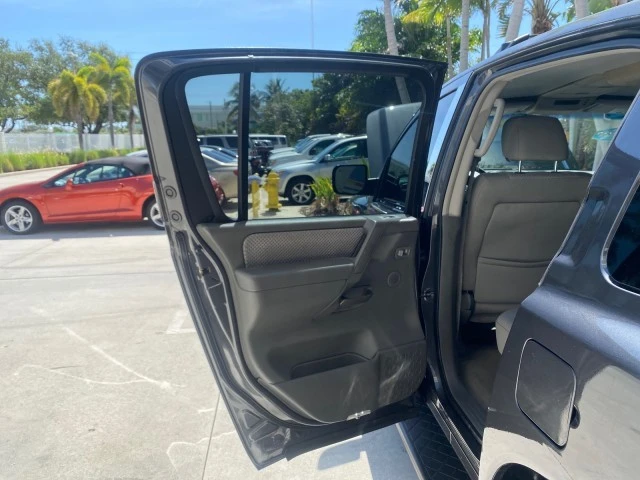 2006 Nissan Armada - Image 14 of 21