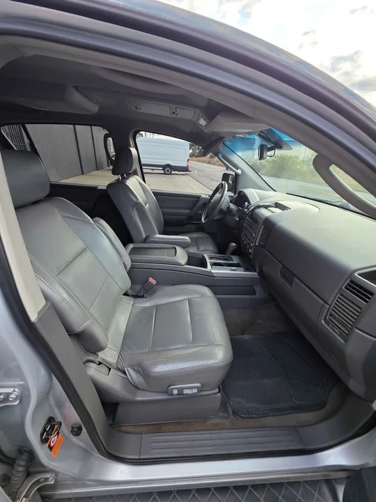 2006 Nissan Armada - Image 11 of 19