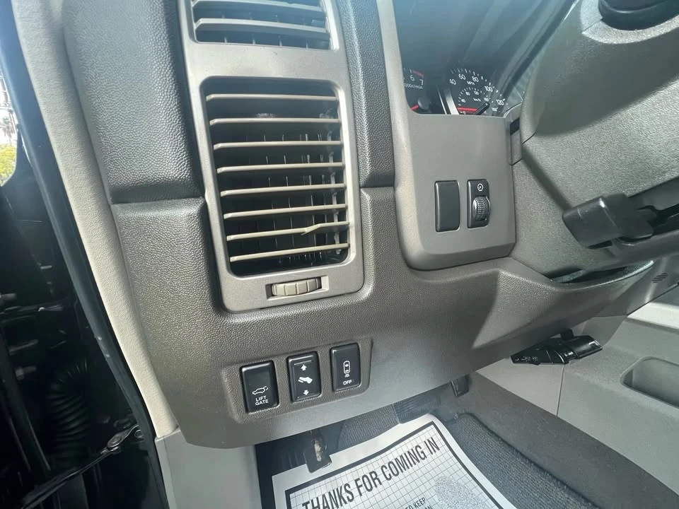 2006 Nissan Armada - Image 12 of 20