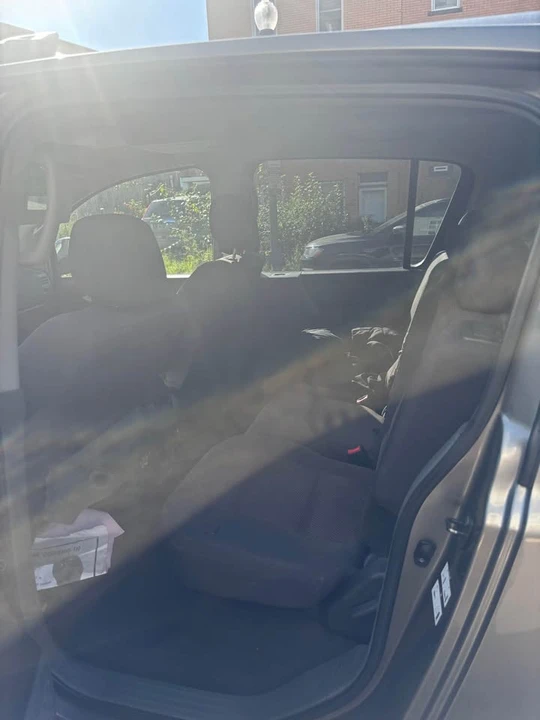 2006 Nissan Armada - Image 10 of 11