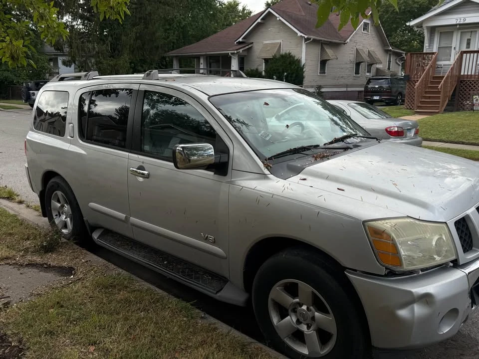 2006 Nissan Armada - Image 2 of 2