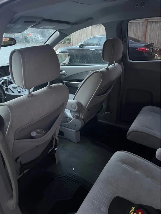 2006 Nissan Quest - Image 11 of 13