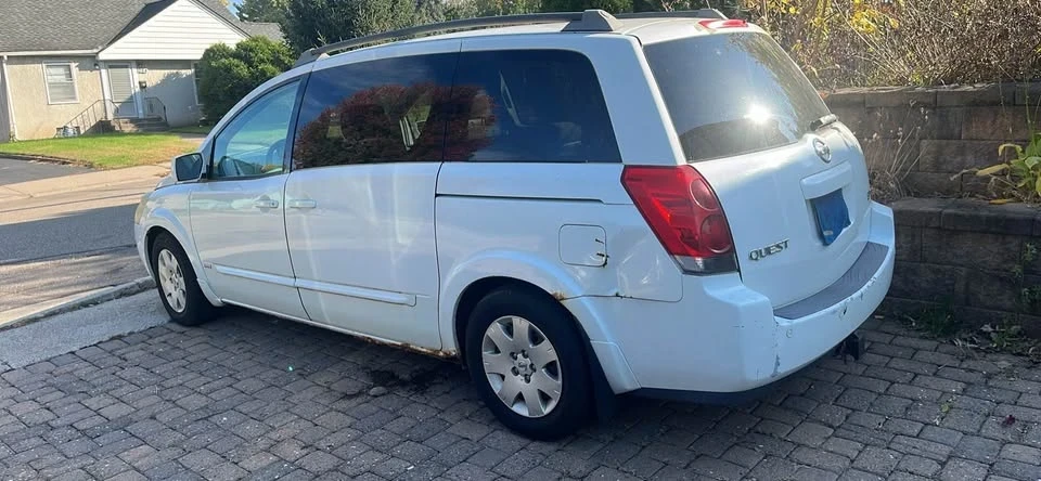 2006 Nissan Quest - Image 2 of 10