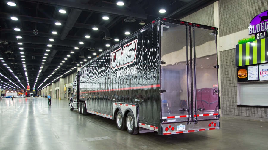 2006 Peterbilt - Image 2 of 3