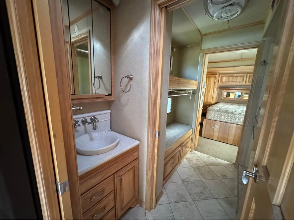 2006 Peterbilt - Image 8 of 14