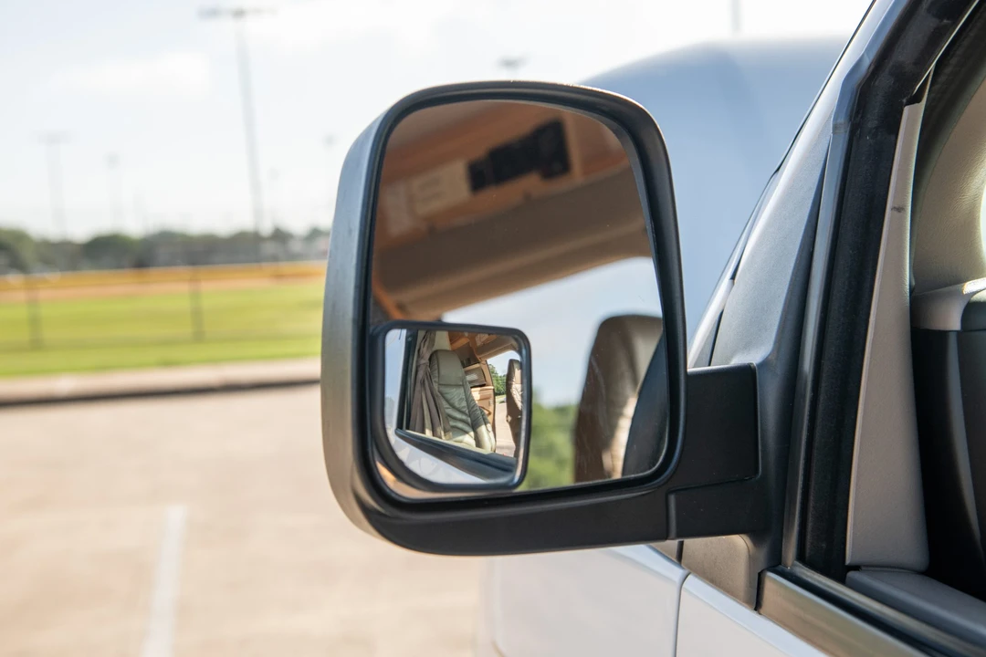 2006 Chevrolet Express - Image 23 of 31