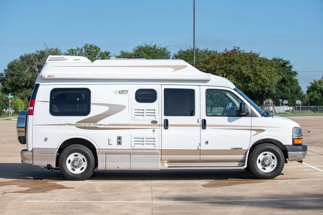 2006 Chevrolet Express - Image 4 of 31