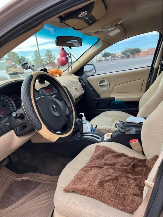 2006 Pontiac G6 - Image 2 of 10