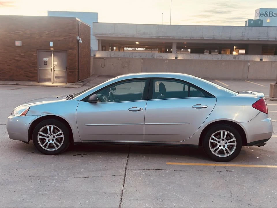 2006 Pontiac G6 - Image 2 of 8