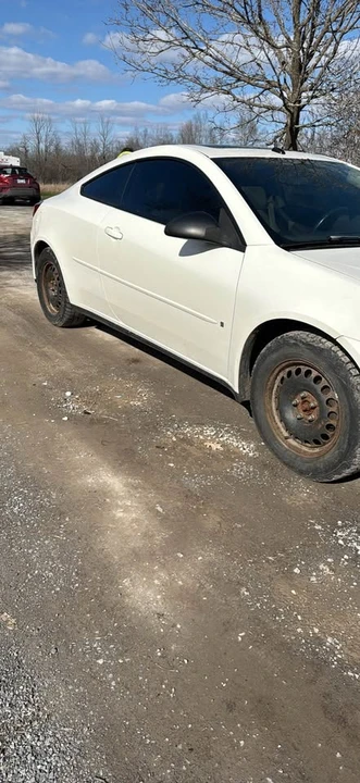 2006 Pontiac G6 - Image 2 of 8