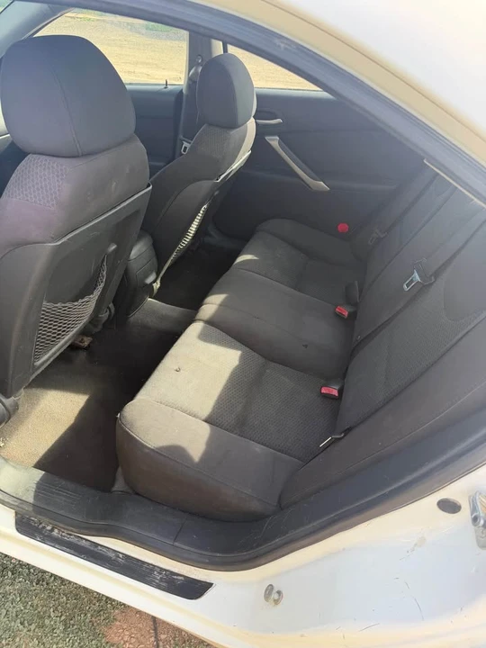 2006 Pontiac G6 - Image 5 of 7