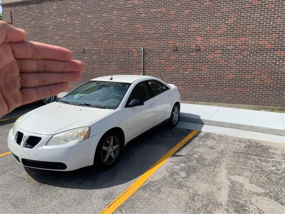 2006 Pontiac G6 - Image 3 of 5
