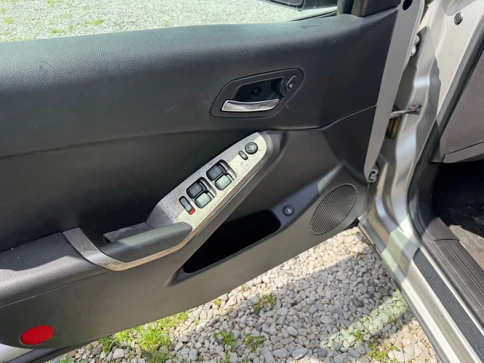 2006 Pontiac G6 - Image 6 of 14