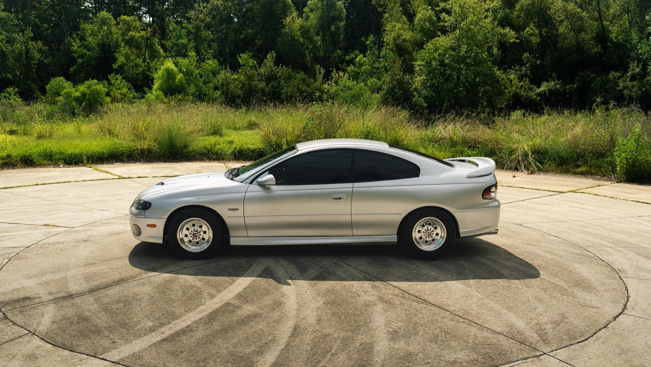 2006 Pontiac GTO 4th Gen - Image 12 of 31