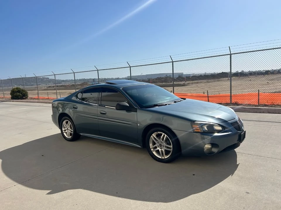 2006 Pontiac Grand Prix 3rd+ Gen - Image 2 of 7