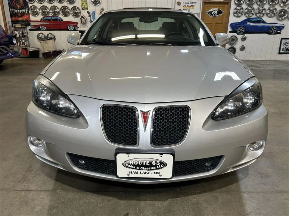 2006 Pontiac Grand Prix 3rd+ Gen - Image 2 of 31