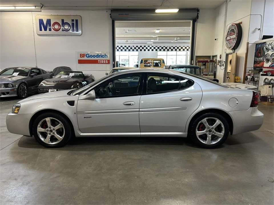 2006 Pontiac Grand Prix 3rd+ Gen - Image 8 of 31