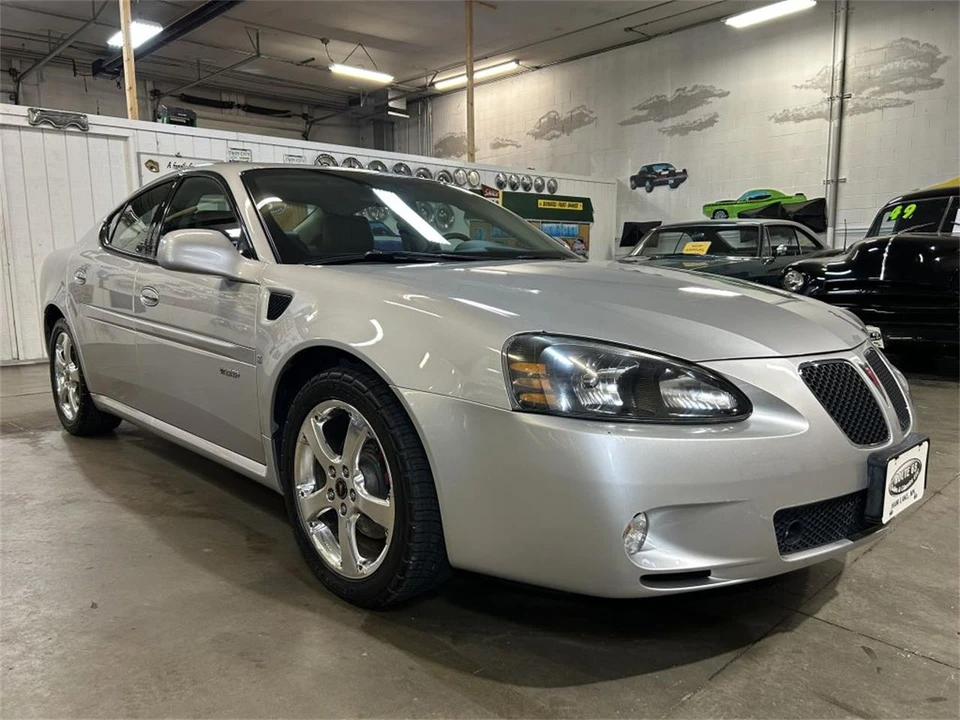 2006 Pontiac Grand Prix 3rd+ Gen - Image 3 of 31