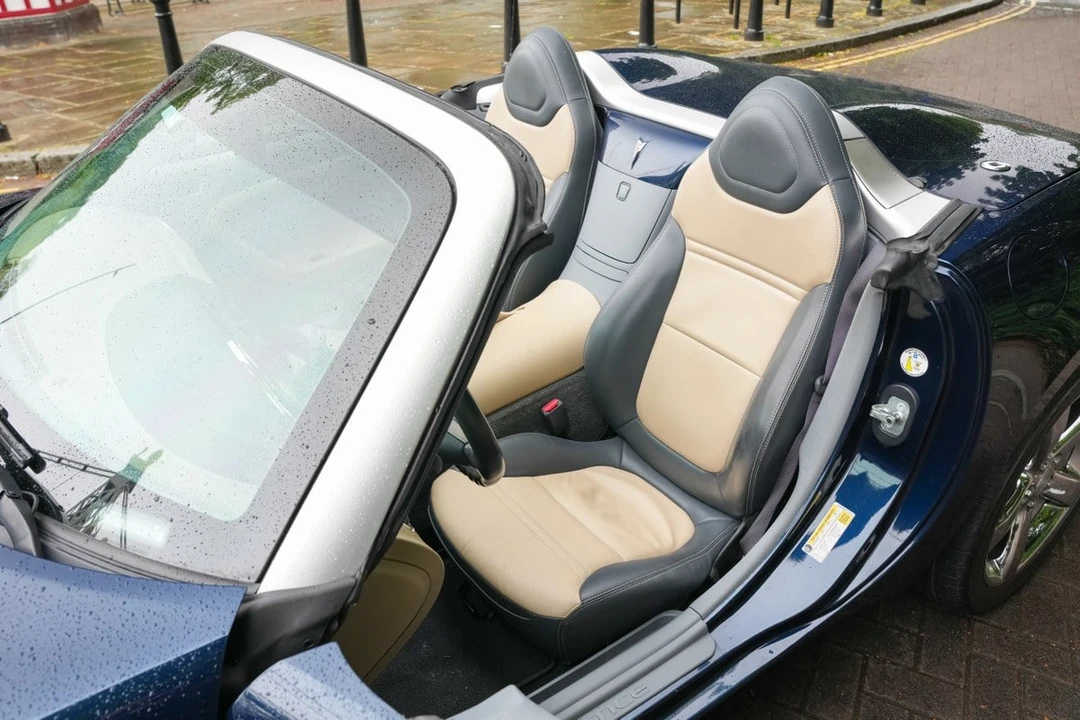 2006 Pontiac Solstice - Image 10 of 30