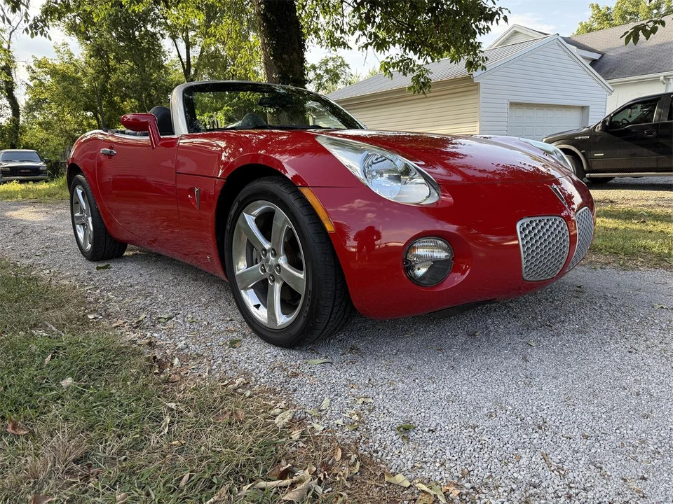 2006 Pontiac Solstice - Image 2 of 31