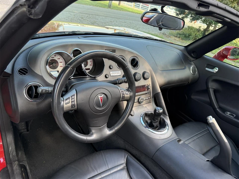 2006 Pontiac Solstice - Image 24 of 31