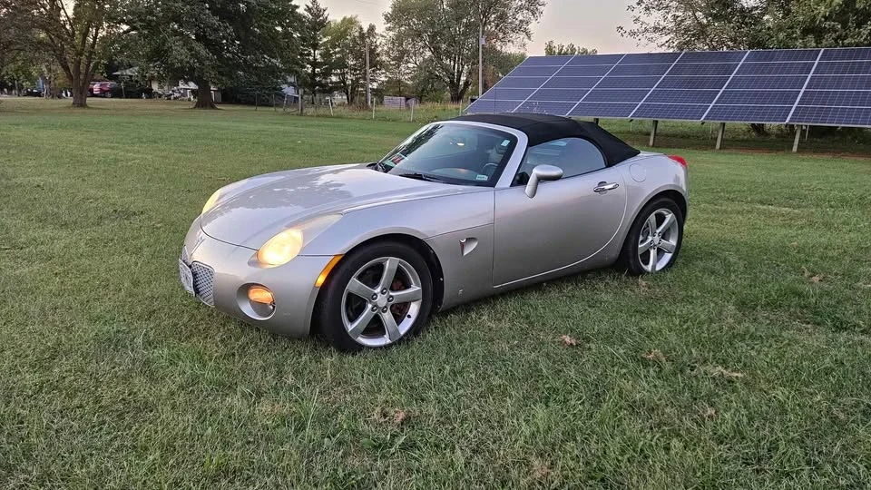2006 Pontiac Solstice - Image 2 of 9