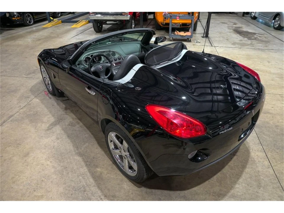 2006 Pontiac Solstice - Image 16 of 31