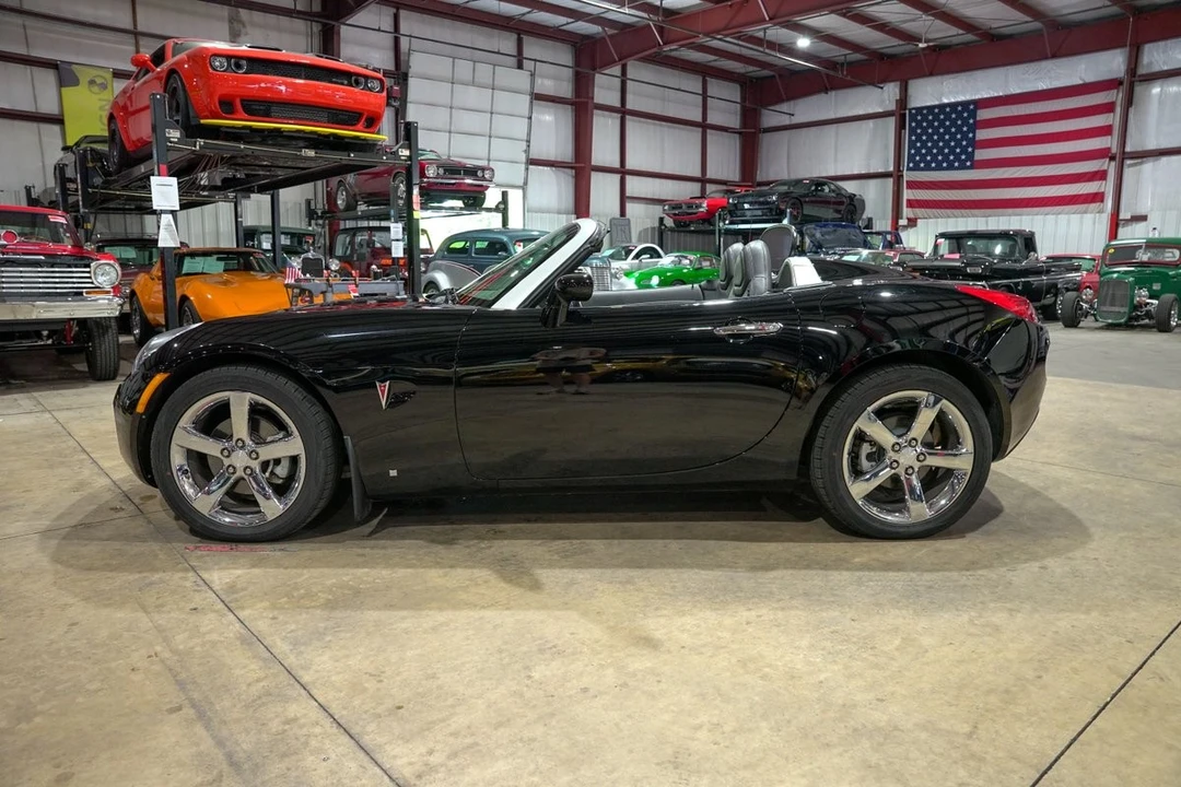 2006 Pontiac Solstice - Image 2 of 31