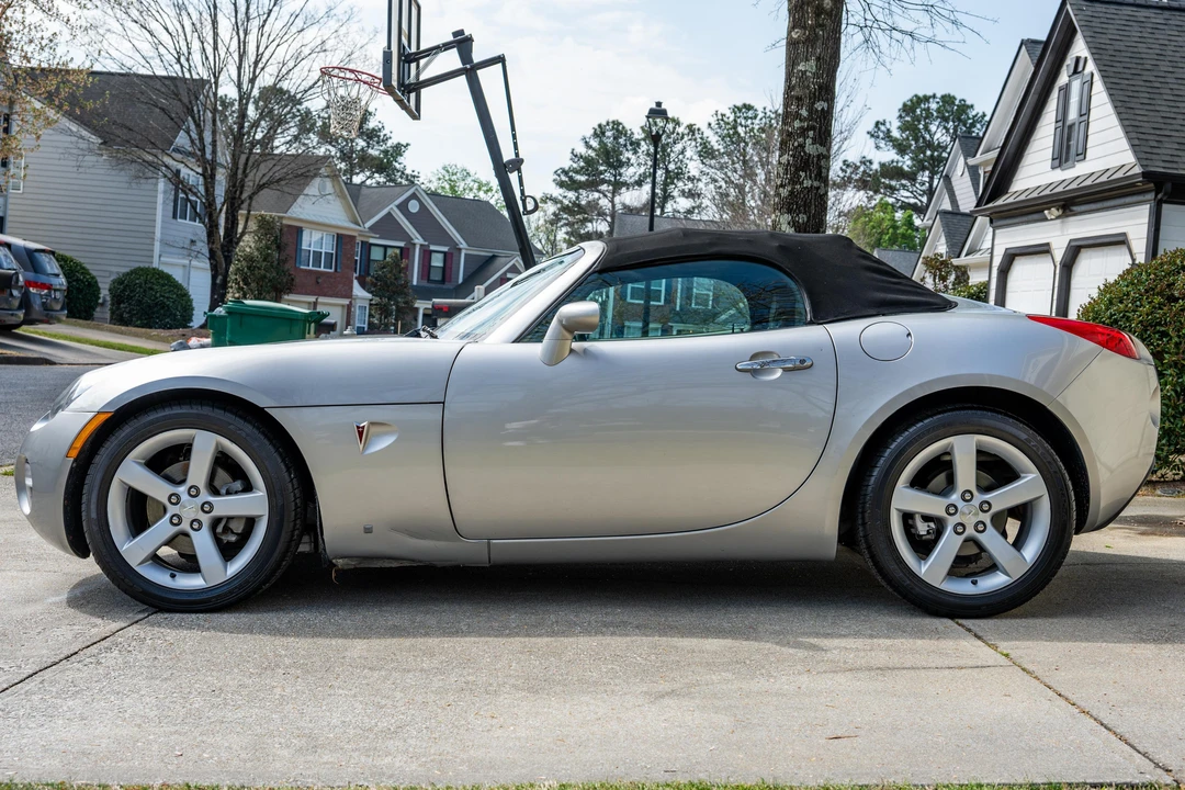 2006 Pontiac Solstice - Image 3 of 31