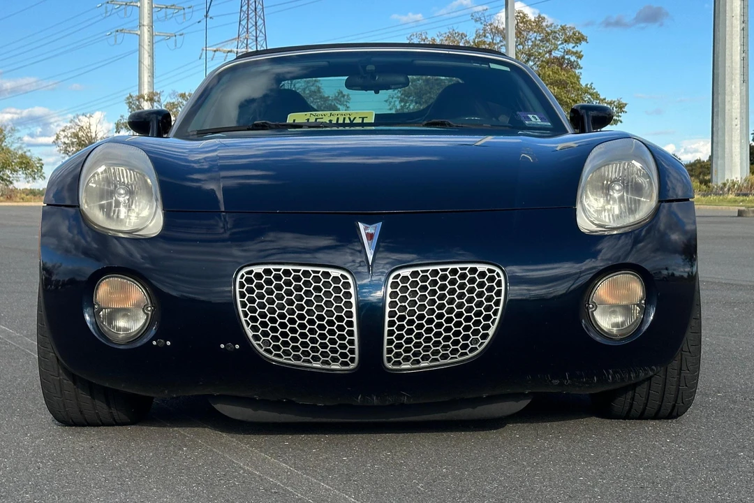 2006 Pontiac Solstice - Image 2 of 31