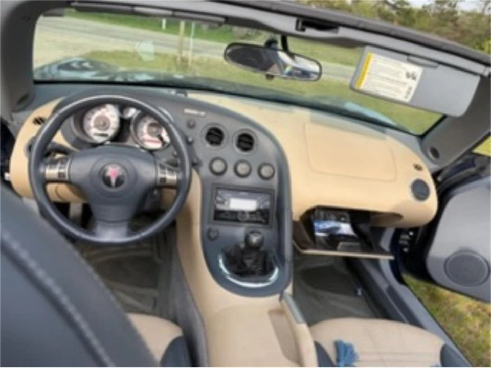 2006 Pontiac Solstice - Image 11 of 15