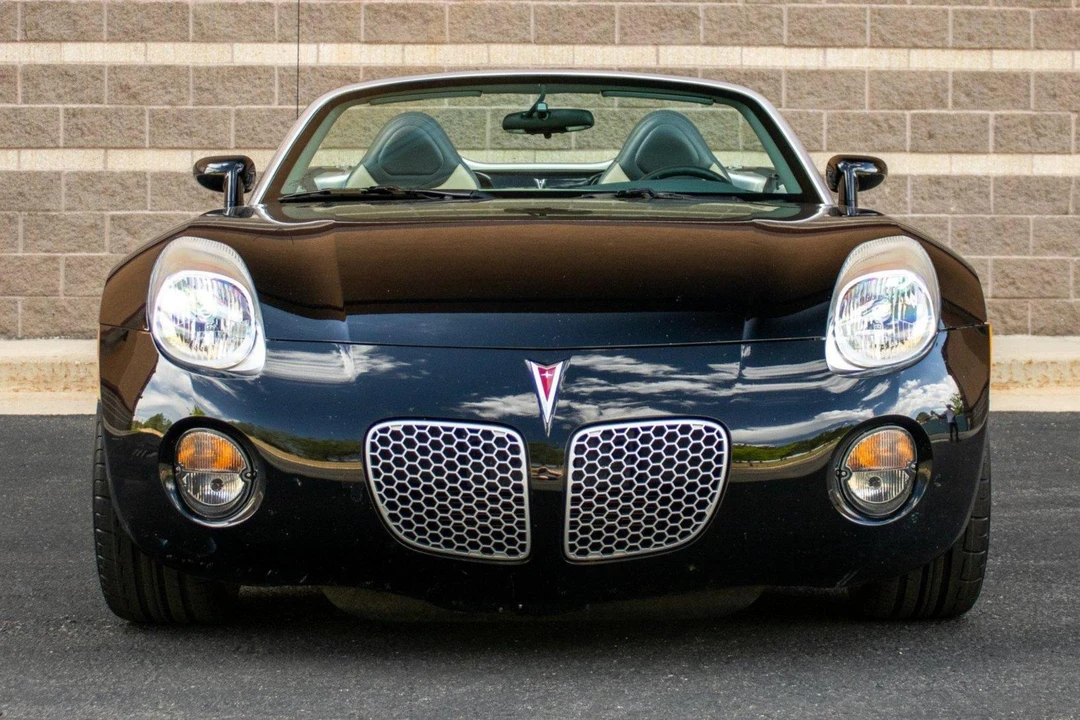2006 Pontiac Solstice - Image 2 of 31