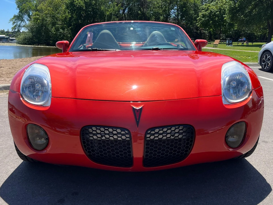 2006 Pontiac Solstice - Image 2 of 31