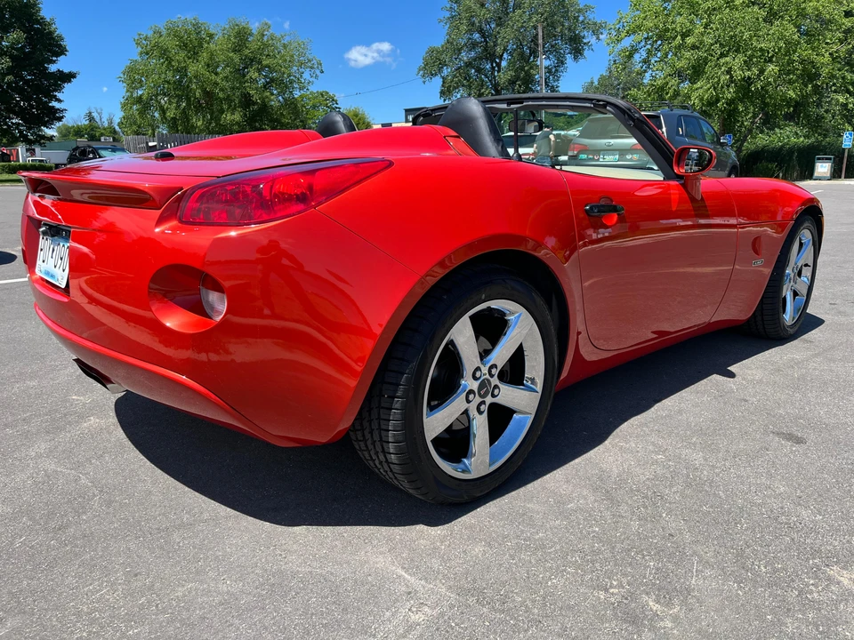 2006 Pontiac Solstice - Image 14 of 31