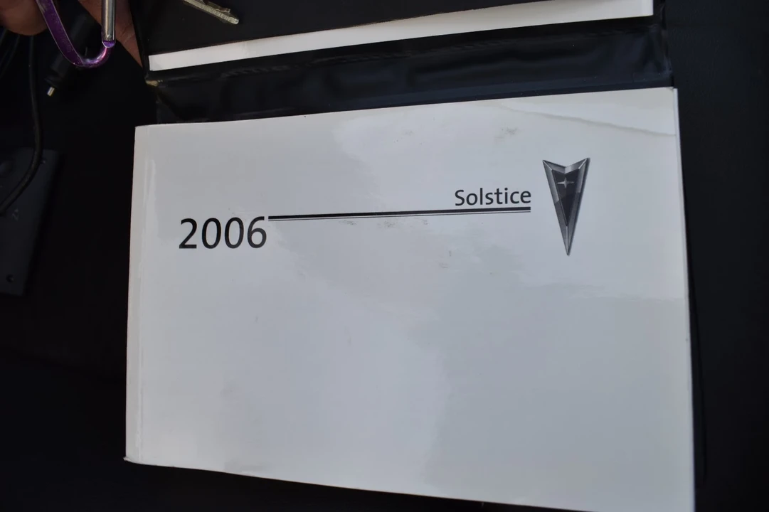 2006 Pontiac Solstice - Image 16 of 21